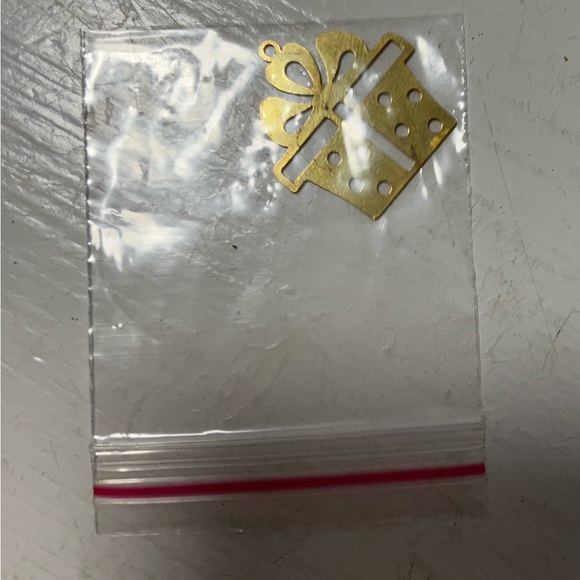 Brass Christmas Gift Box Charm, Box Pendant, Christmas Charm - Picture 2 of 2